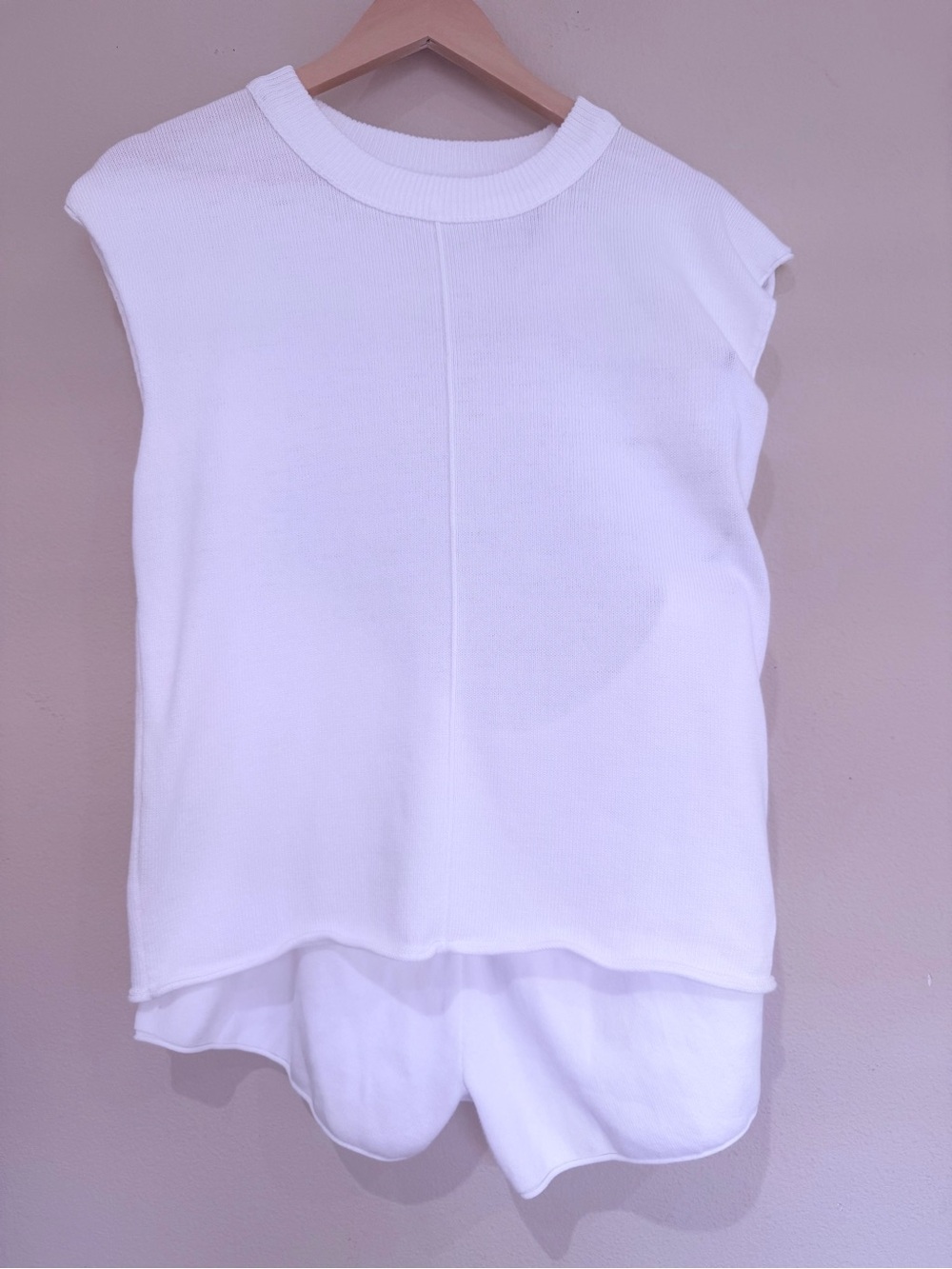 White Sleeveless Ribbed Sweater Short Set Size Small